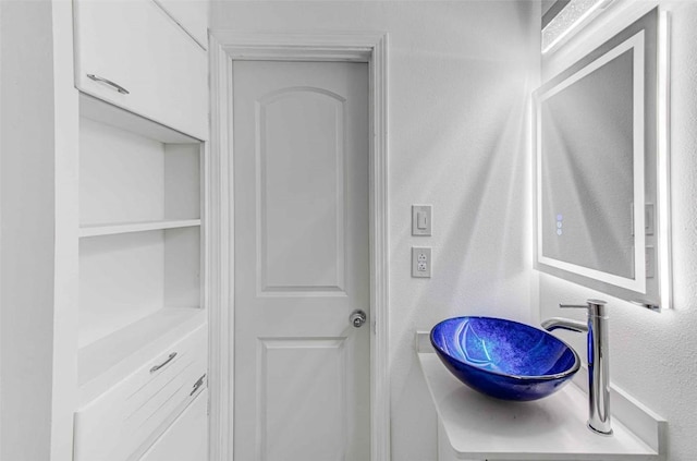 110 W Saint Johns Ave, Austin, TX 78752 - bathroom with a sink