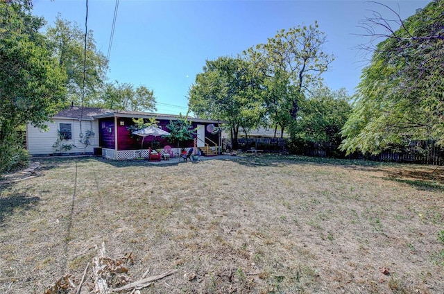 110 W Saint Johns Ave, Austin, TX 78752 - view of yard featuring fence