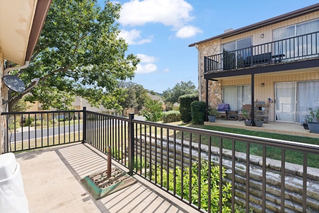 balcony with area for grilling