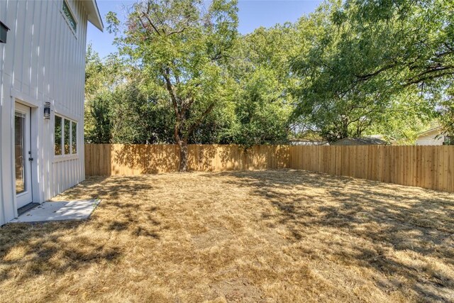 909 Vargas Rd Unit B, Austin, TX 78741 - view of yard with a fenced backyard