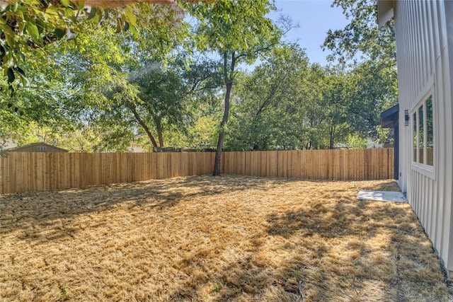 909 Vargas Rd Unit B, Austin, TX 78741 - view of yard featuring a fenced backyard
