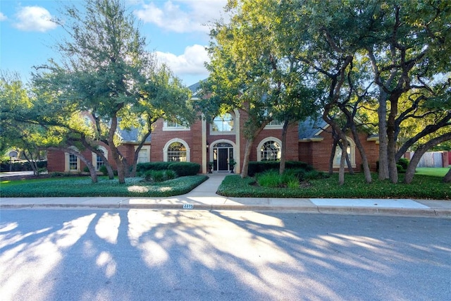 view of front facade with brick siding
