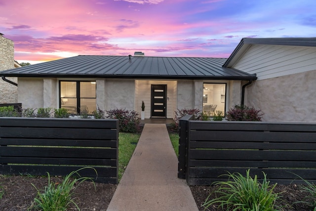 view of front of property