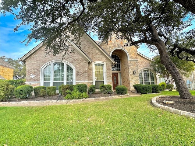 view of front of house with a front yard