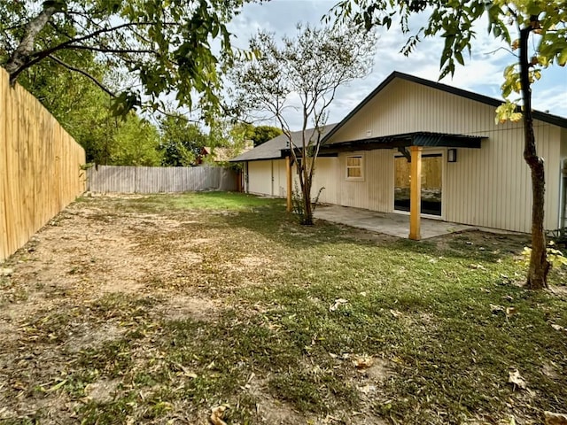 view of yard with a patio