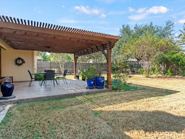 view of yard with a patio area and a pergola