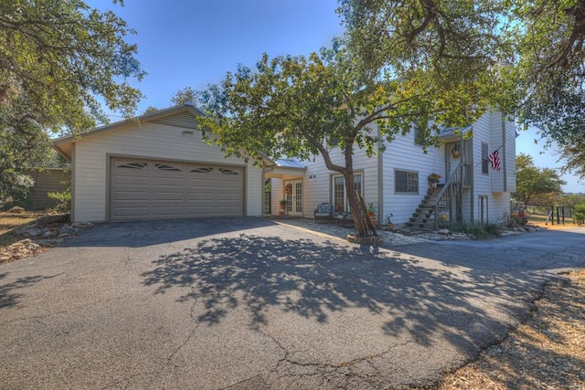 view of front facade featuring a garage