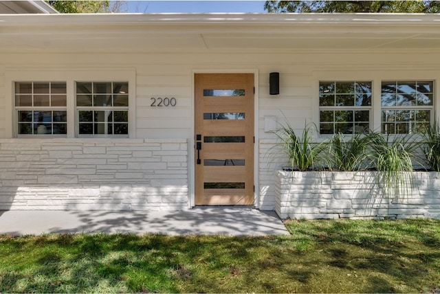 view of entrance to property