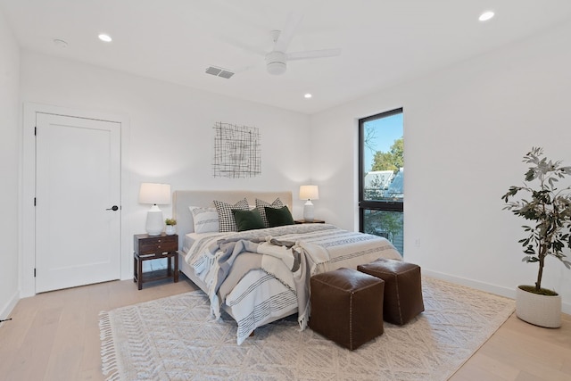 2704 Canterbury St Unit A, Austin, TX 78702 - bedroom featuring light wood-style flooring, baseboards, visible vents, and recessed lighting