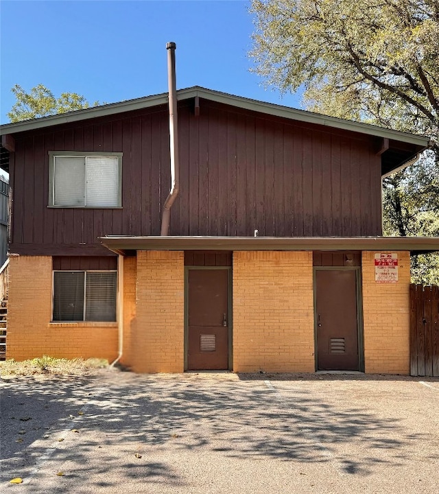 view of front of house