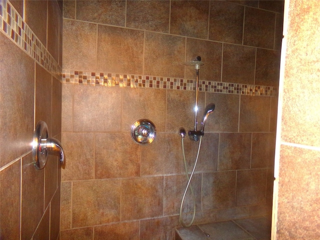 details with a tile shower