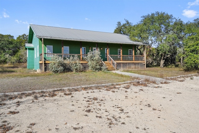 view of front of house featuring covered porch