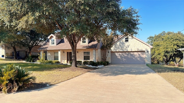 view of front of home with a front lawn