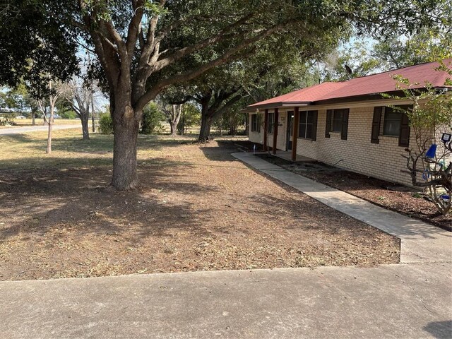 1133 W Bell St, Bartlett, TX 76511 - view of yard