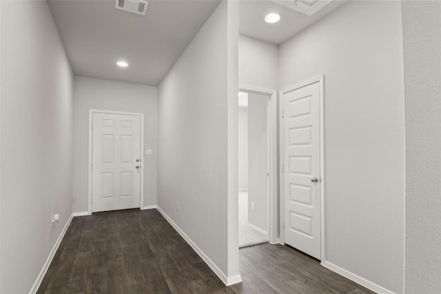 204 Lavender Ln, Elgin, TX 78621 - hallway featuring dark wood-style floors and recessed lighting