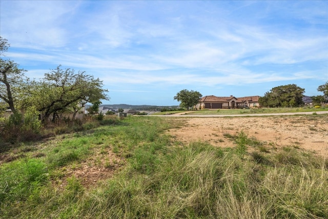 Listing photo 3 for 301 Westwater Ct, Lago Vista TX 78645