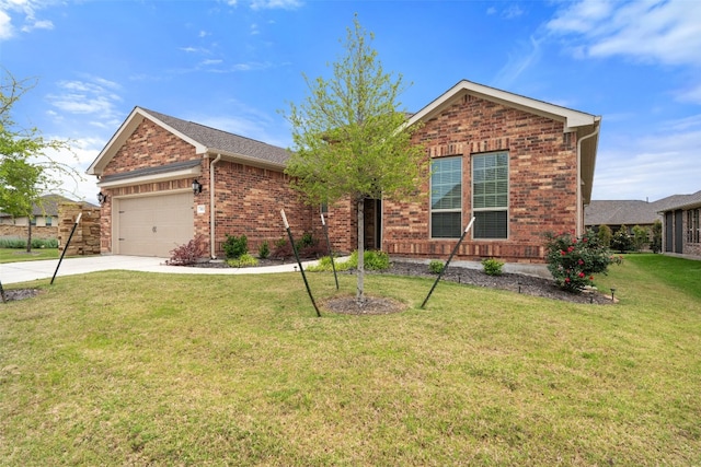 front facade with a garage and a front yard