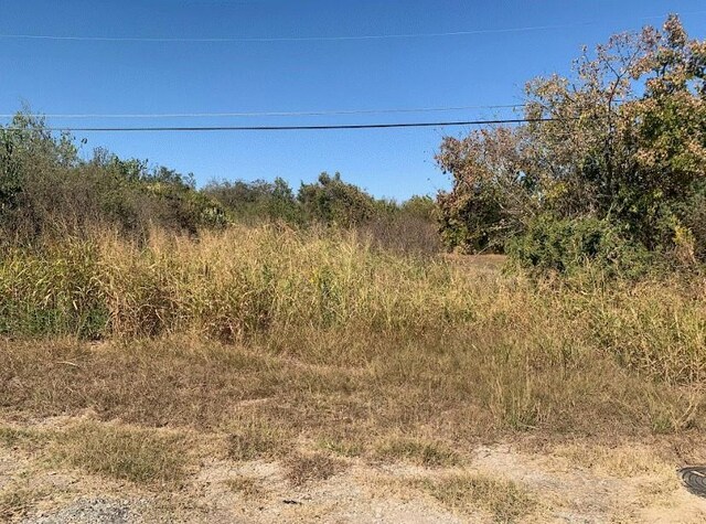 1121 Miller St, Taylor, TX 76574