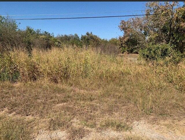 1121 Miller St, Taylor, TX 76574