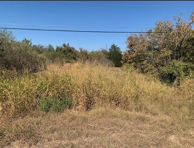 1121 Miller St, Taylor, TX 76574