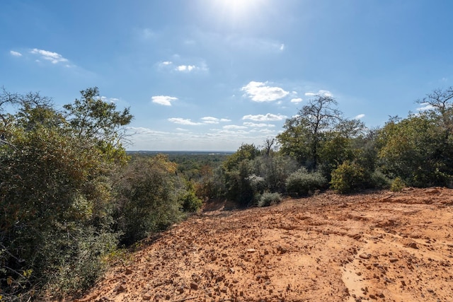 Listing photo 2 for 3115 Chuckwagon Rd, Luling TX 78648