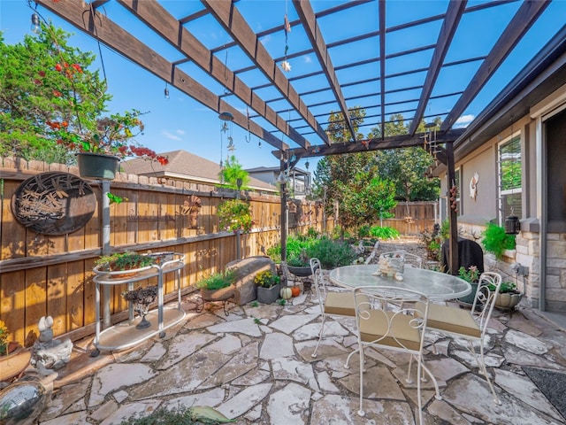 view of patio featuring a pergola