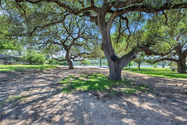 Listing photo 2 for 4314 River Oaks Dr, Kingsland TX 78639