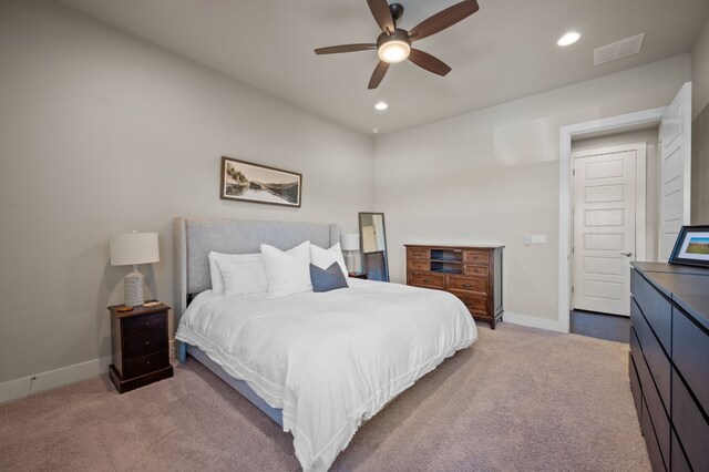 bedroom featuring carpet and ceiling fan