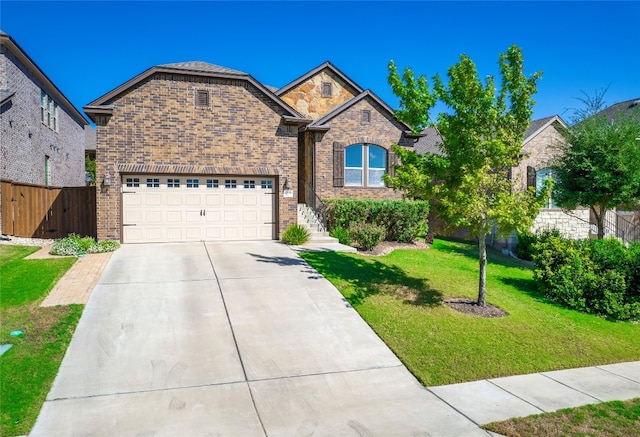 view of front of property featuring a front yard