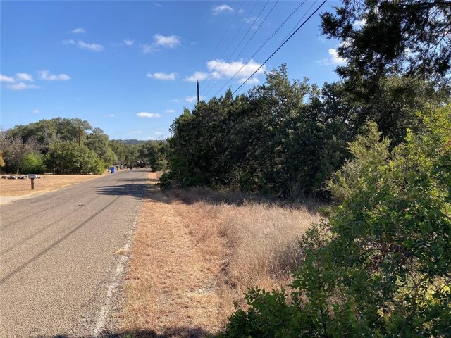 18303 Lake Oaks Dr, Jonestown, TX 78645