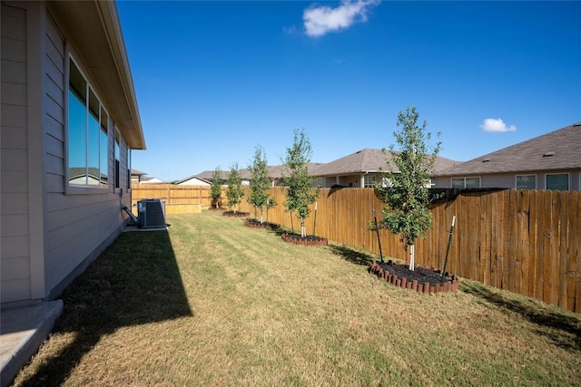 view of yard with cooling unit