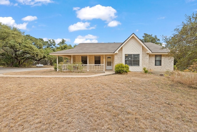 view of front of home with covered porch