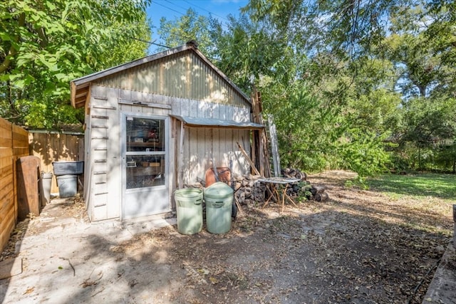 view of outbuilding