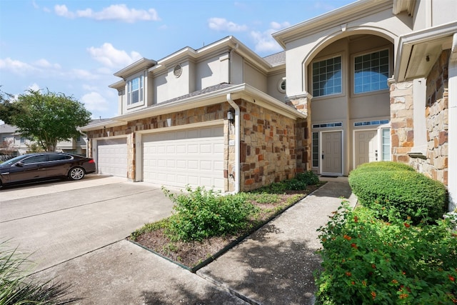 view of front facade featuring a garage