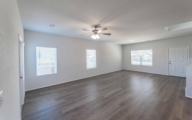 515 Clearlake Dr, Hutto, TX 78634 - photo 2