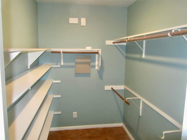 walk in closet featuring tile patterned floors