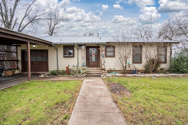 single story home with a front yard