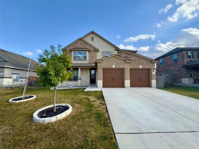 view of front of house featuring a front lawn