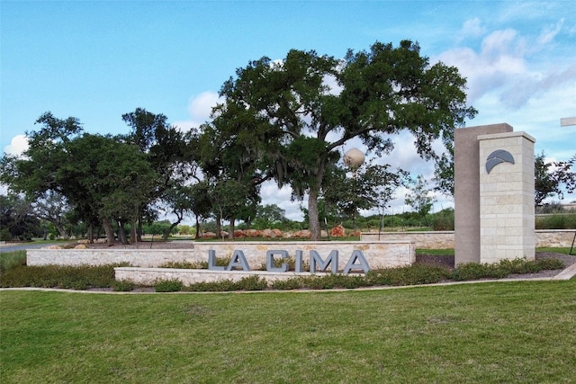 920 Teakmill Trl, San Marcos, TX 78666 - community sign featuring a lawn