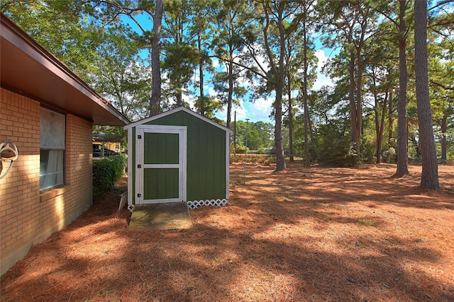 view of outbuilding