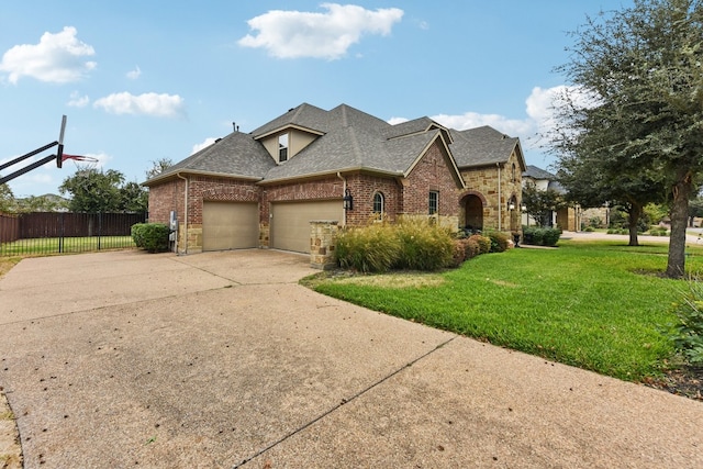 view of front of home with a front lawn