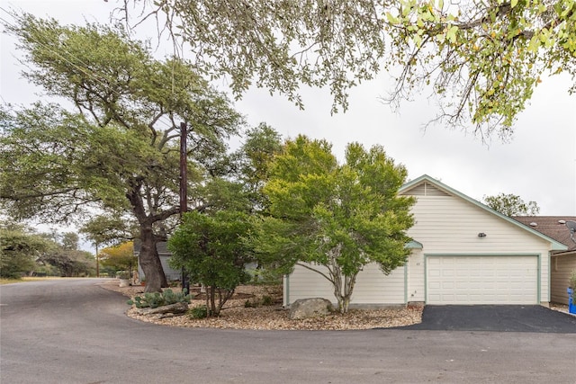 view of front facade with a garage