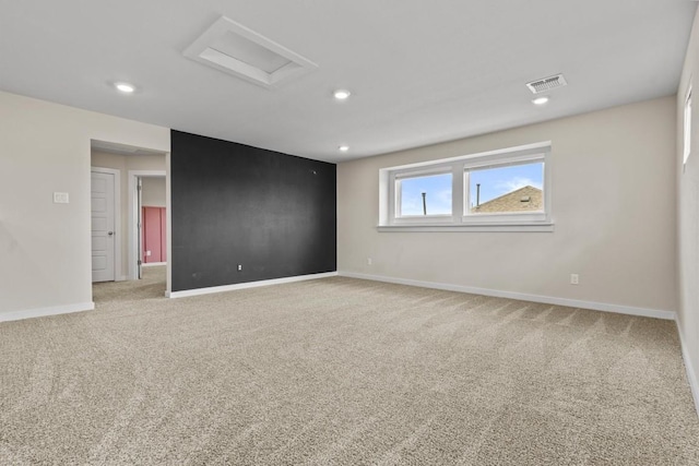 unfurnished room featuring carpet floors