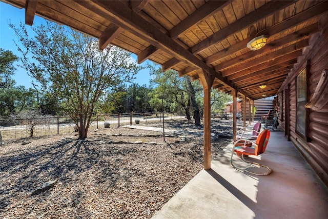 view of yard featuring a patio