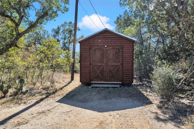 view of outbuilding