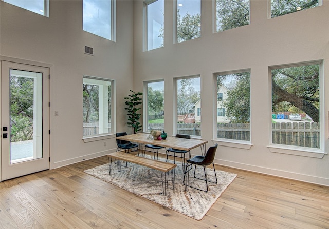 view of sunroom / solarium