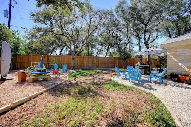 view of yard featuring a patio