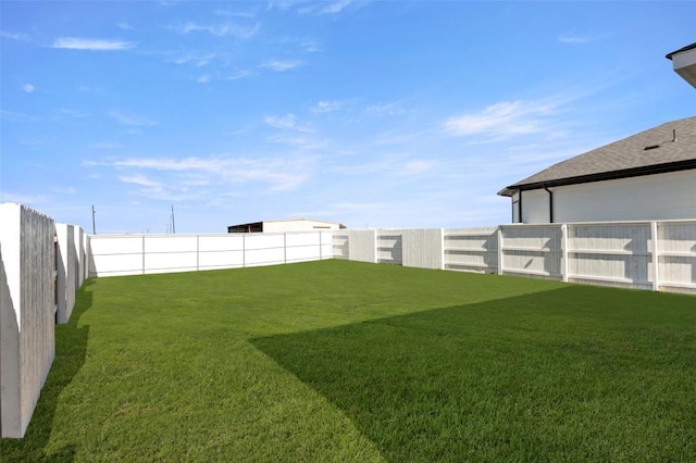 160 Lavender Ln, Elgin, TX 78621 - view of yard