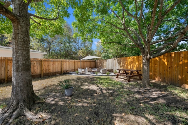 view of yard with a patio