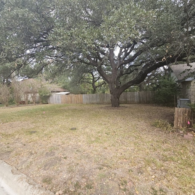 Listing photo 2 for 1609 Century Oaks Dr, Lockhart TX 78644